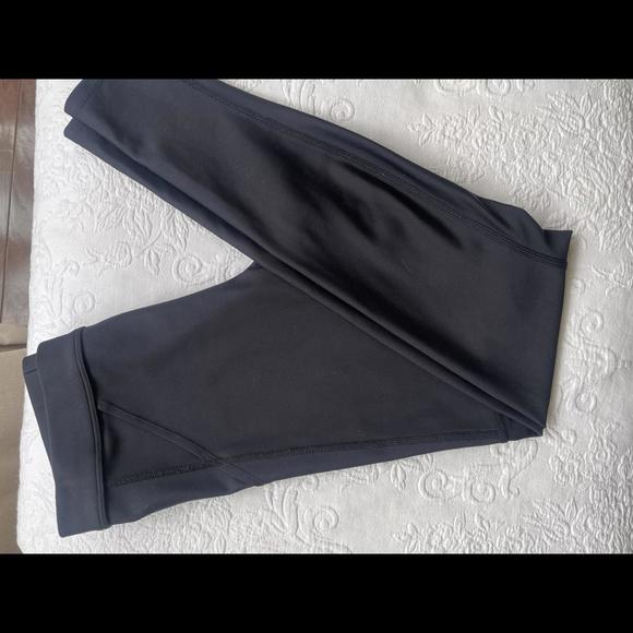 Alo yoga leggings size small - Picture 6 of 6